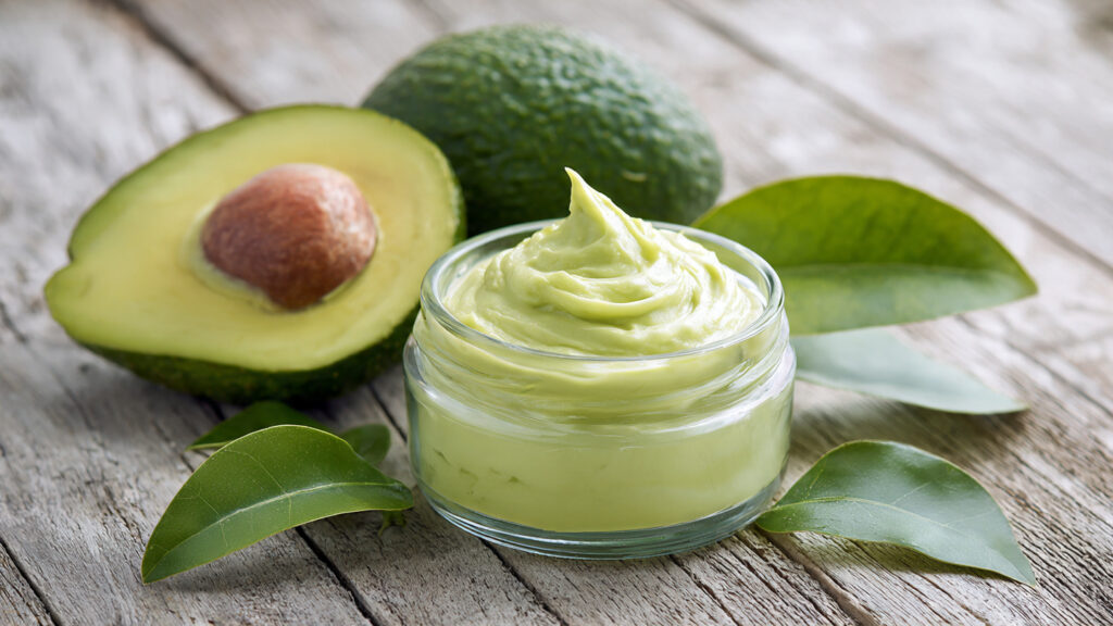 diy-avocado-cream-moisturizer